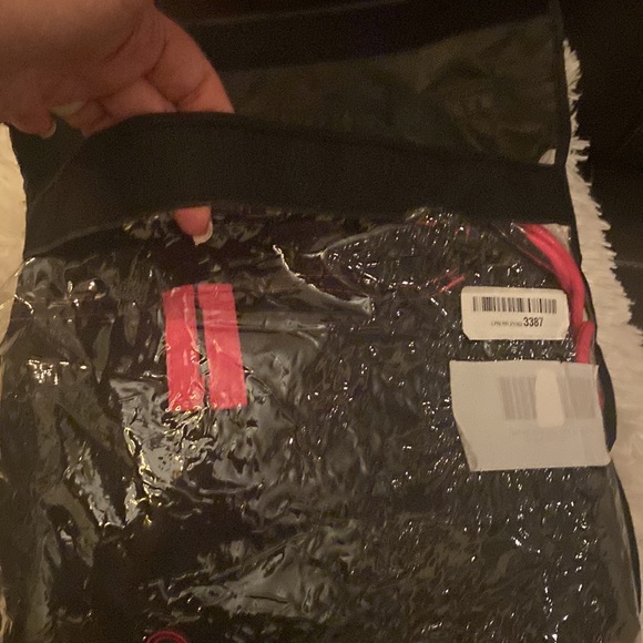 Brand new women’s GI in black with pink & blue accents Size F5 martial arts BJJ - Picture 13 of 13